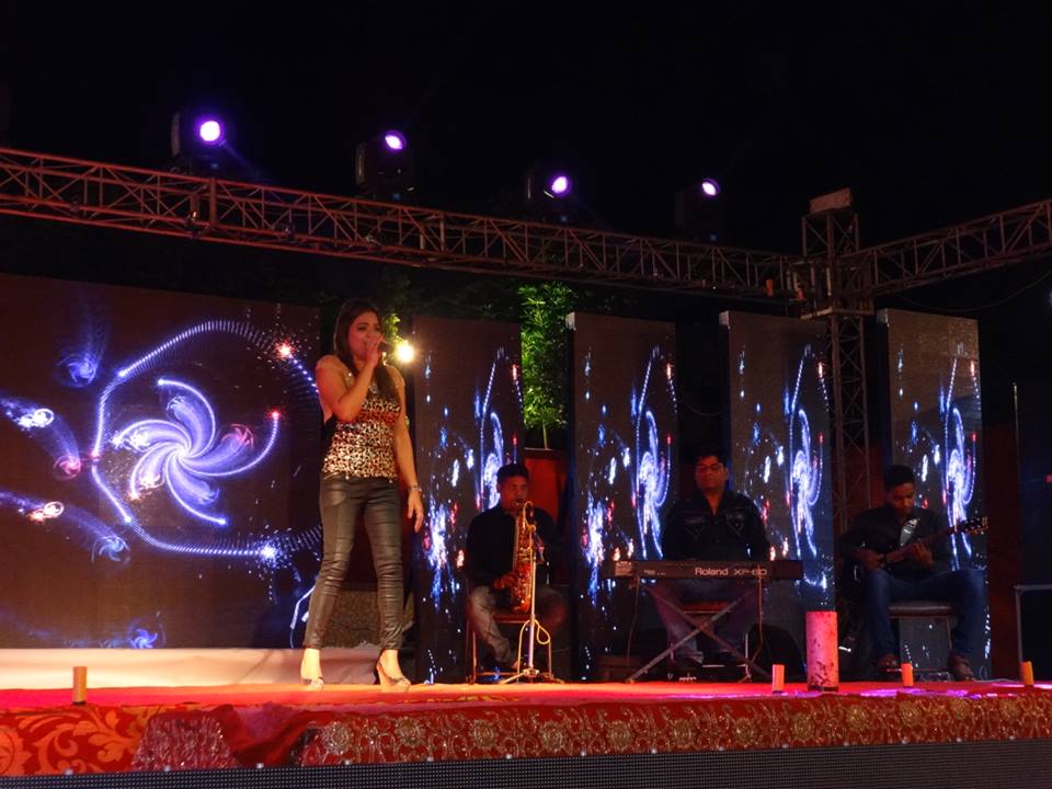 best live band with girl navi-mumbai