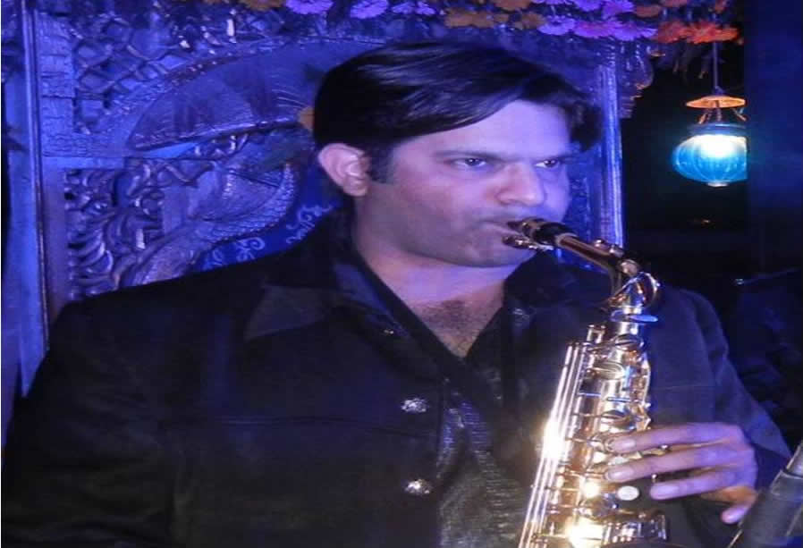 best saxophone player navi-mumbai