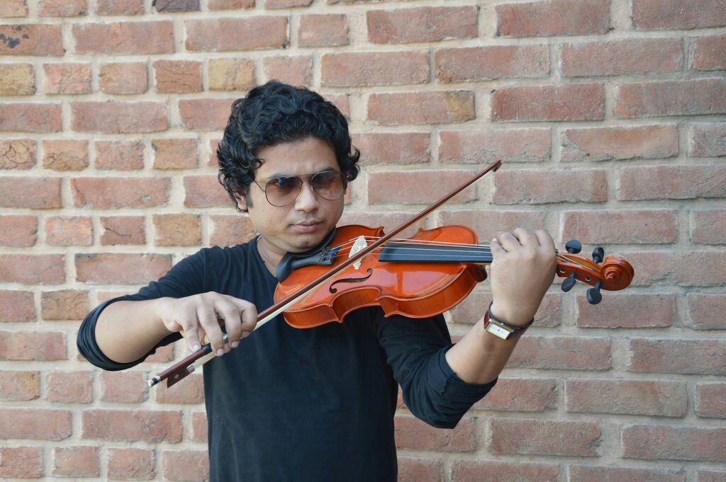 best violin player navi-mumbai